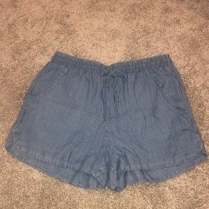 Universal Thread small shorts